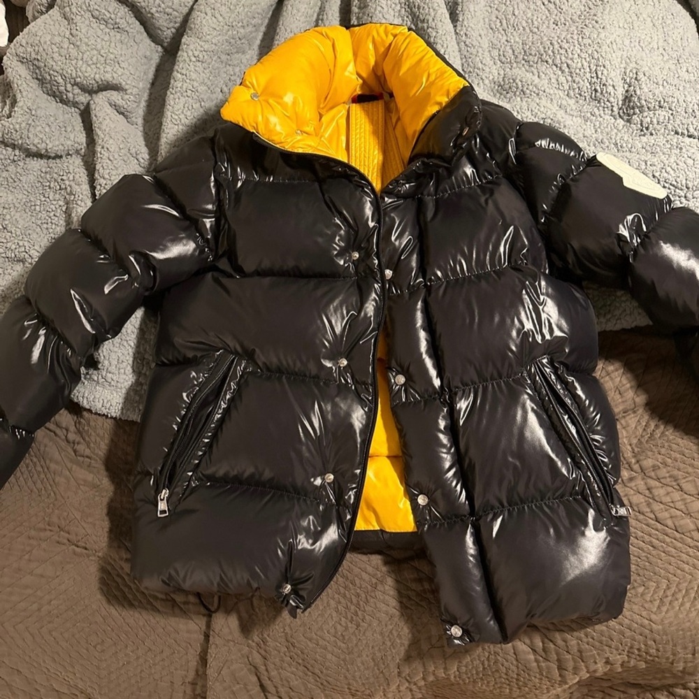 Moncler Genius 1952 AW19 Black Dervaux Down
Puffer Jacket